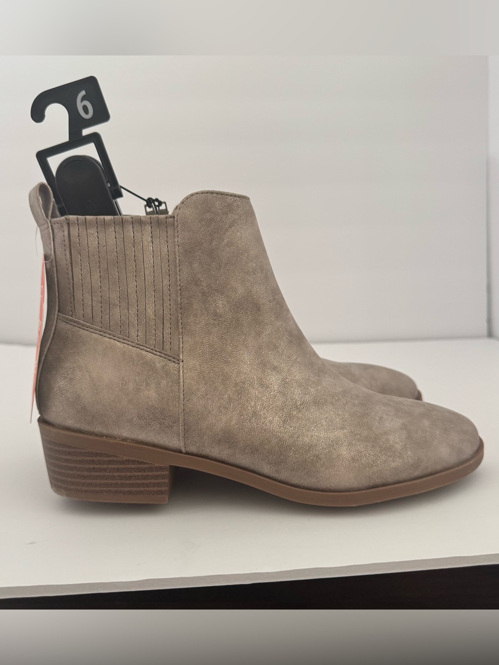 Girls 6 Taupe Ankle Boots Booties Side Zip Low Heel Chelsea Casual Fashion Shoes